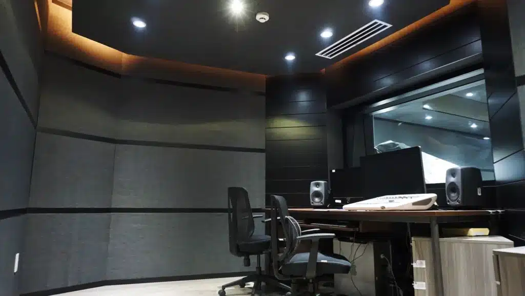 Tổ hợp Studio của nhạc sĩ Thanh Bùi - Capital Studio